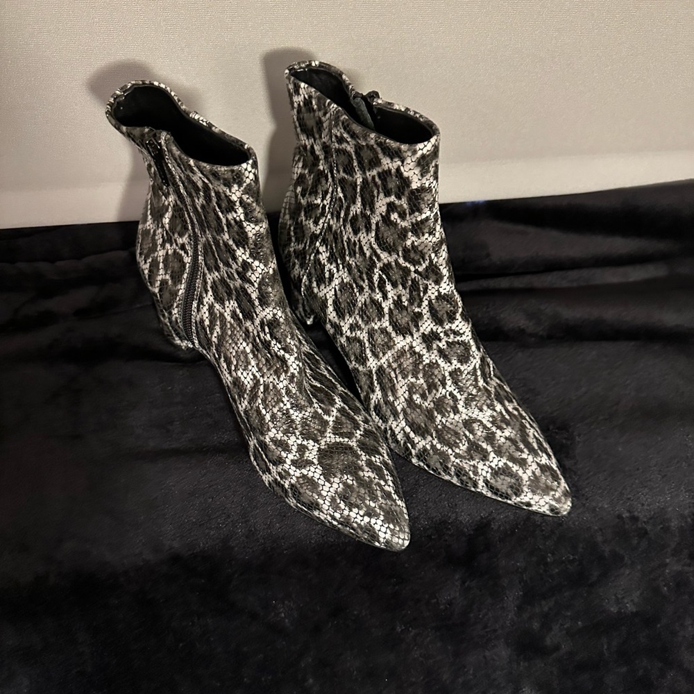 Agl  Leather Ankle Boots Size 36 Snake Embossed Leopard Print New